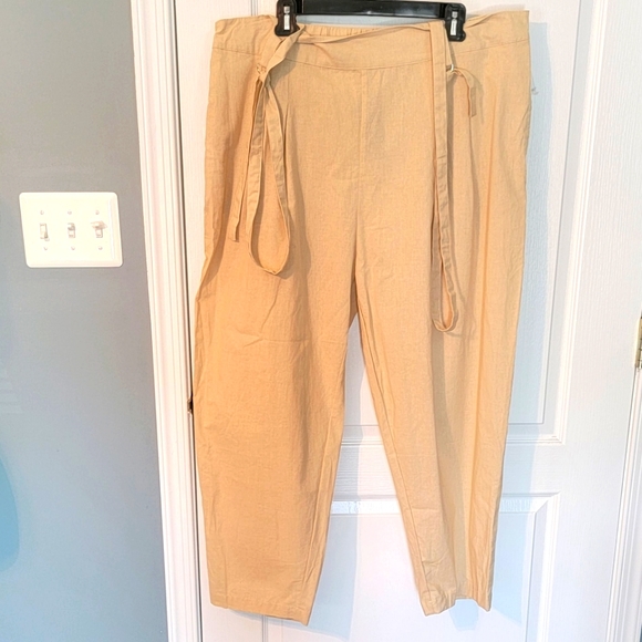 New Sunny Me Crop Pants - Picture 1 of 5